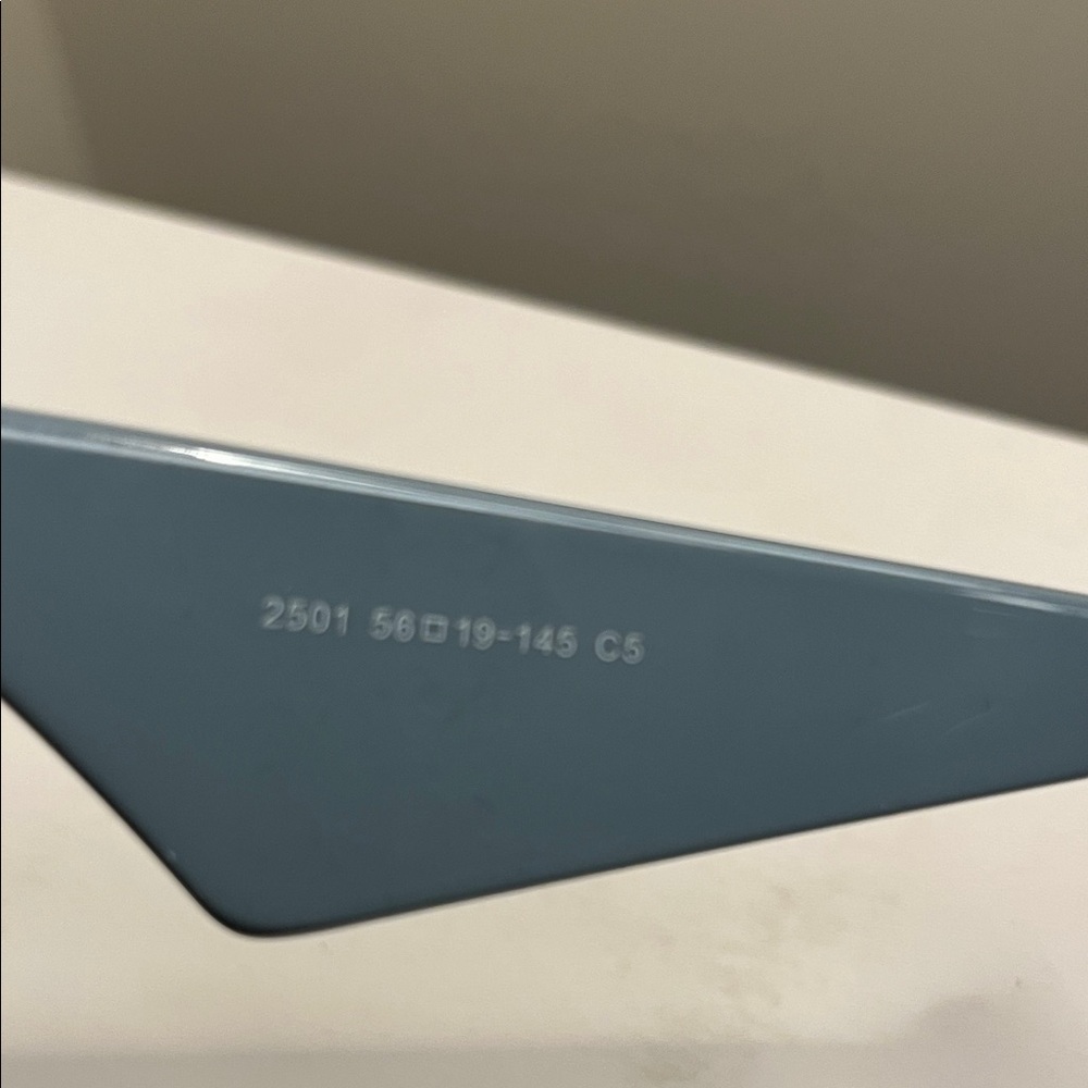 Gucci Blue and Multicolor Sunglasses - Picture 3 of 4